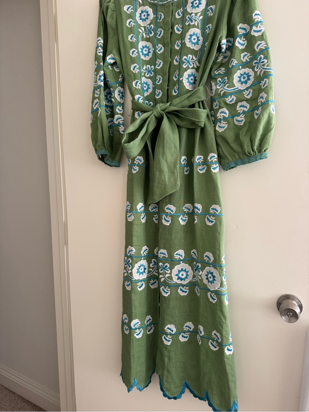 Lucia dress by ASHA emerald green linen with blue embroidery! Perfect dress! - Picture 6 of 9